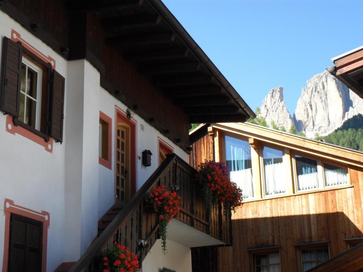 Casa Claudio-Appartamenti In Centro Campitello di Fassa Exterior photo